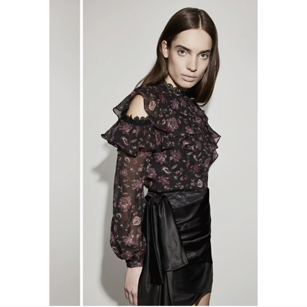 Amur Floral Teresa long sleeve cold should…
